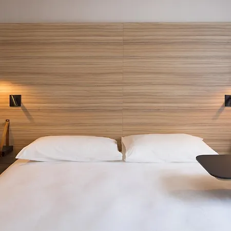 Ibis Styles Centre Gare Szálloda 3*