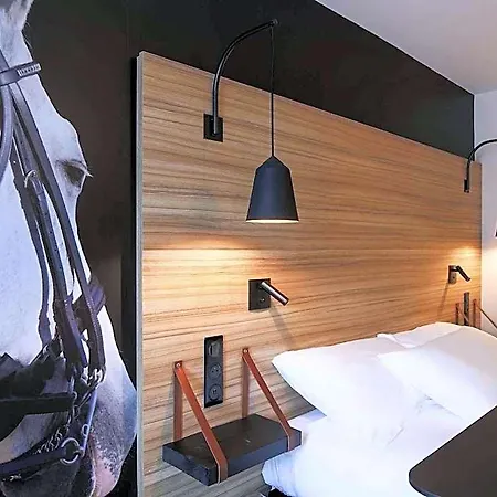 Ibis Styles Centre Gare فندق لافال