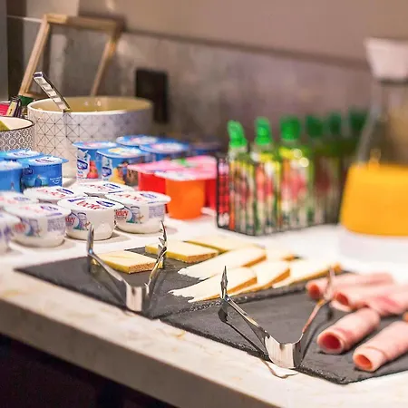 Ibis Styles Centre Gare Szálloda Laval