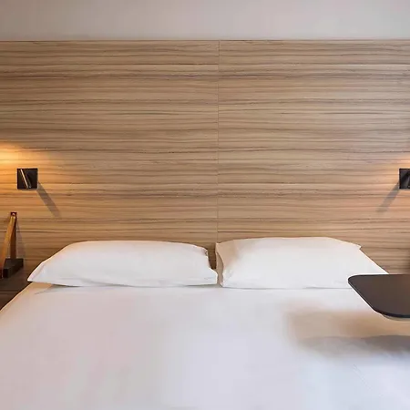 Ibis Styles Centre Gare Отель