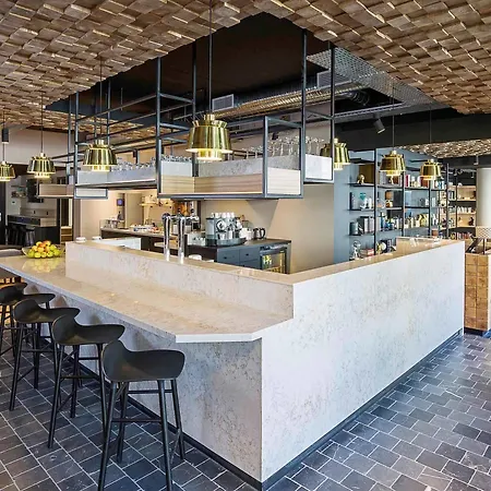 Ibis Styles Centre Gare 3* Лаваль
